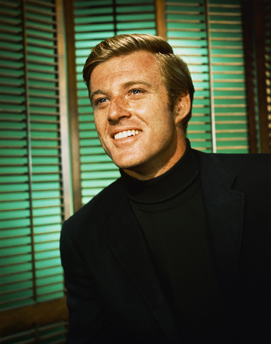 O Robert Redford χαμογελά