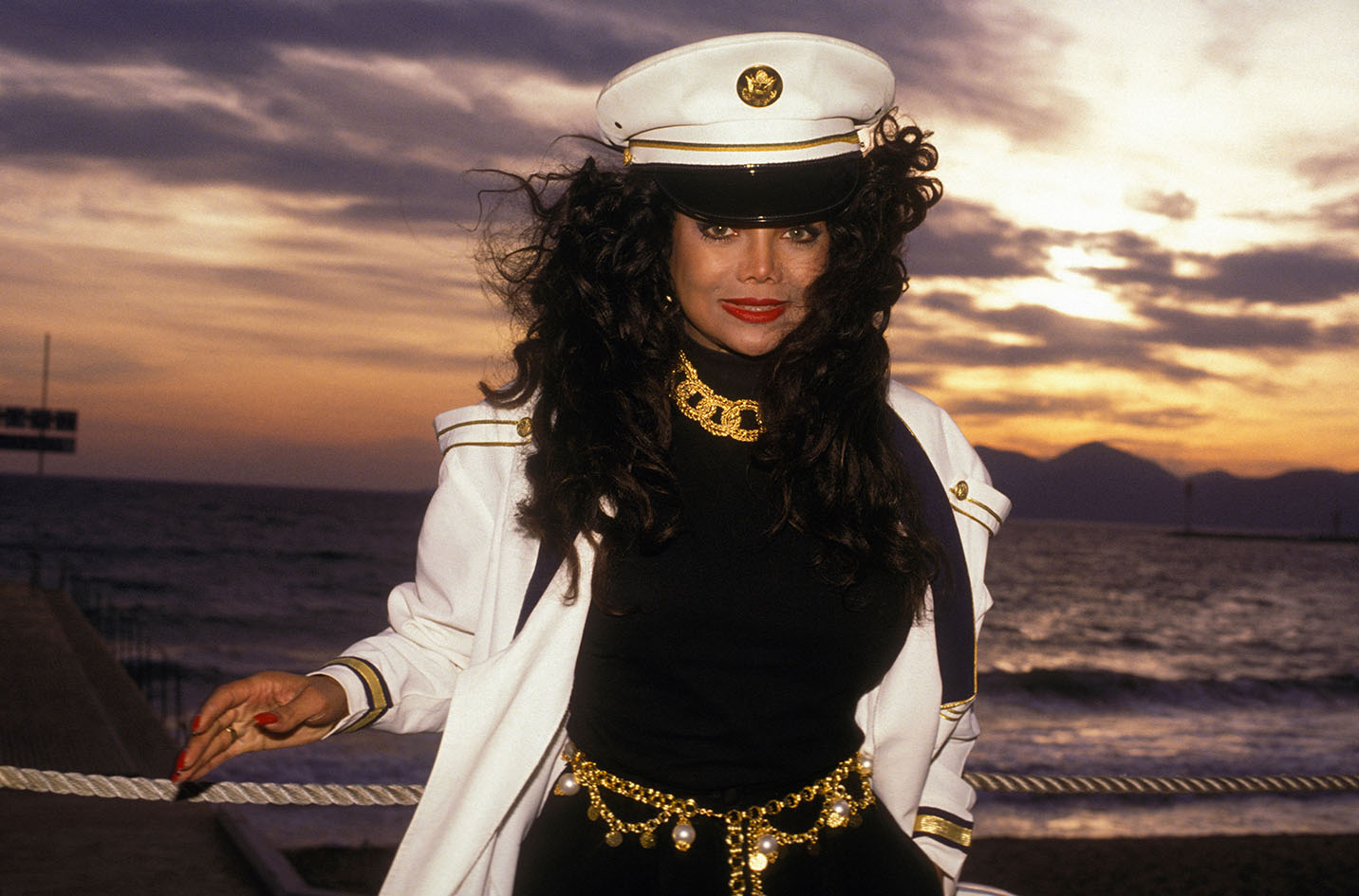 H Αμερικανή τραγουδίστρια και αδελφή του Michael Jackson, La Toya Jackson στις 25 Ιανουαρίου 1990 στις Κάννες.
