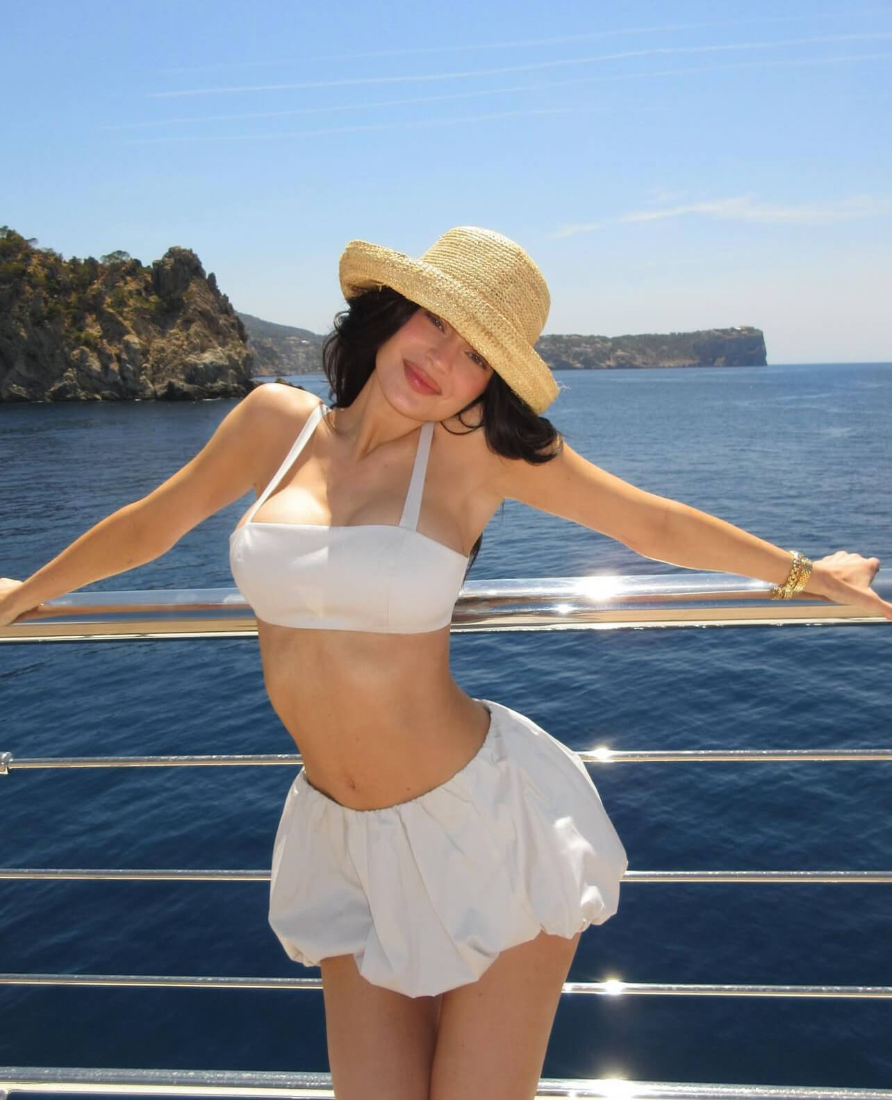 H Kylie Jenner στο yacht