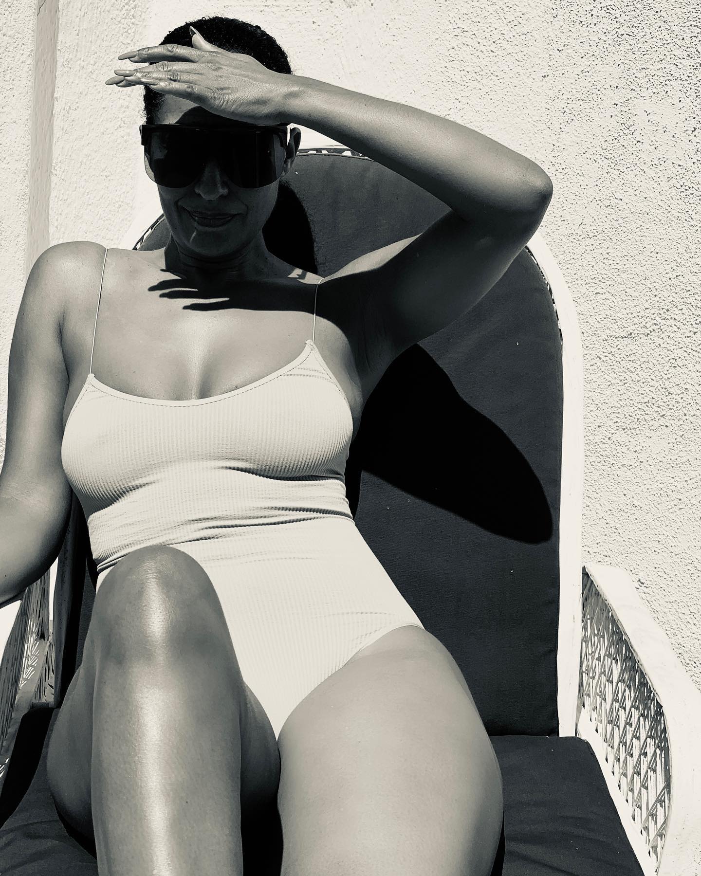 tracee ellis ross με μαγιό