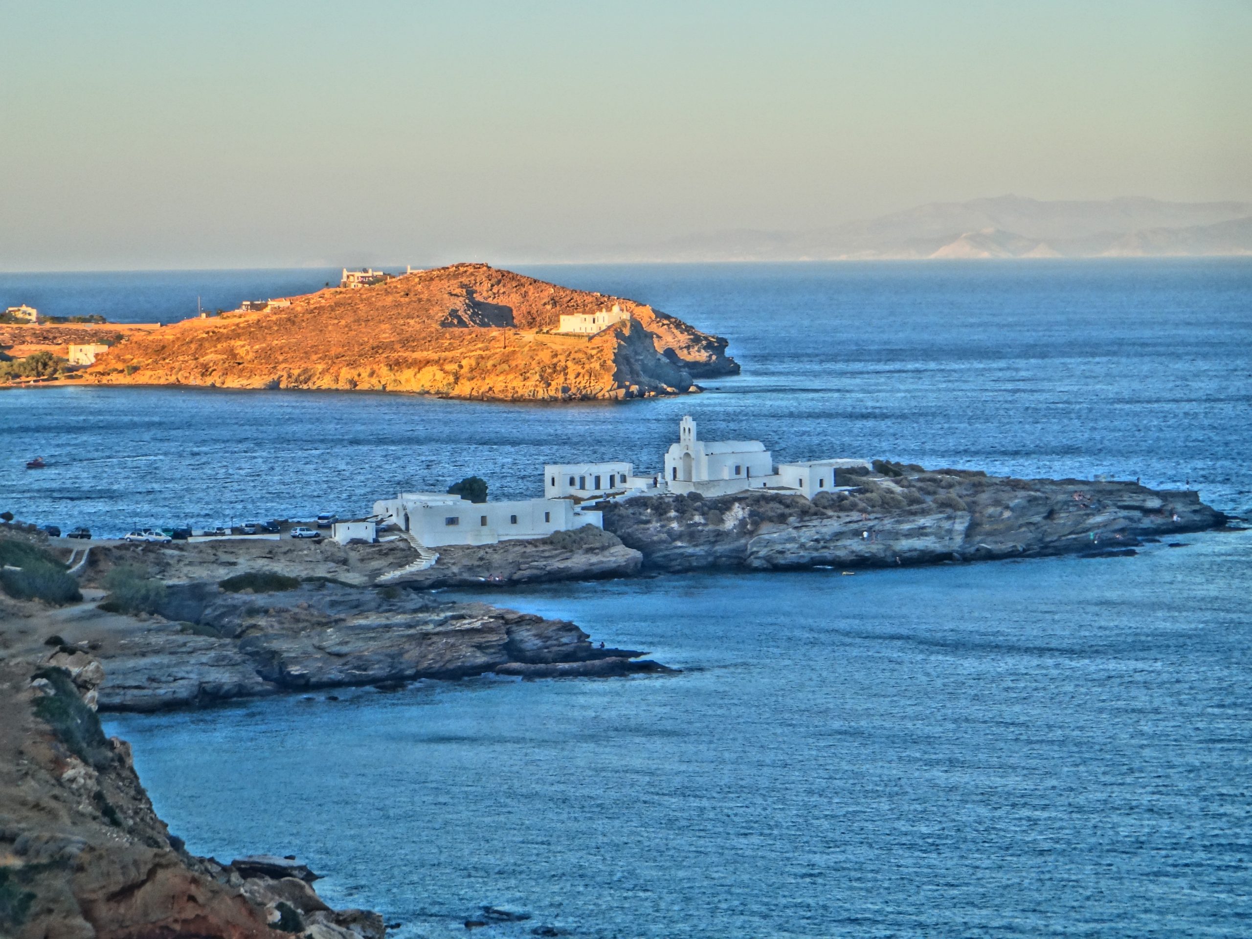 Το Moναστήρι της Παναγιάς της Χρυσοπηγής.