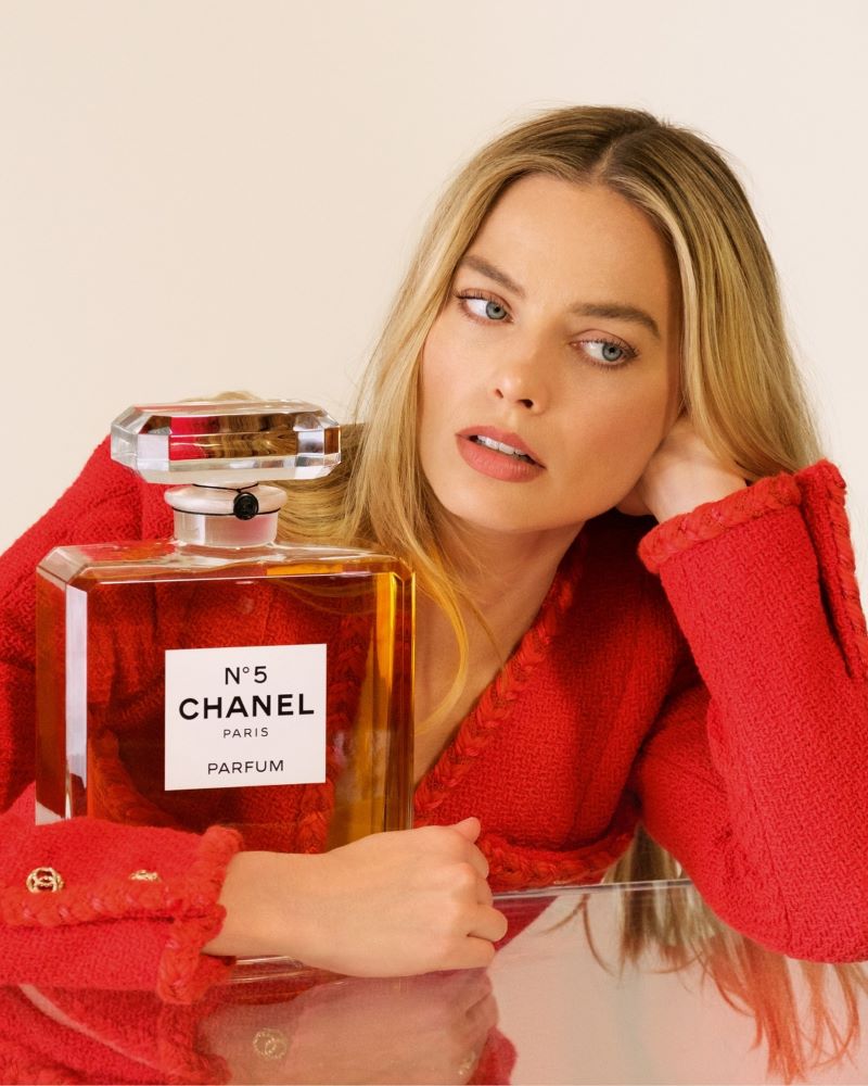 chanel & margot robbie