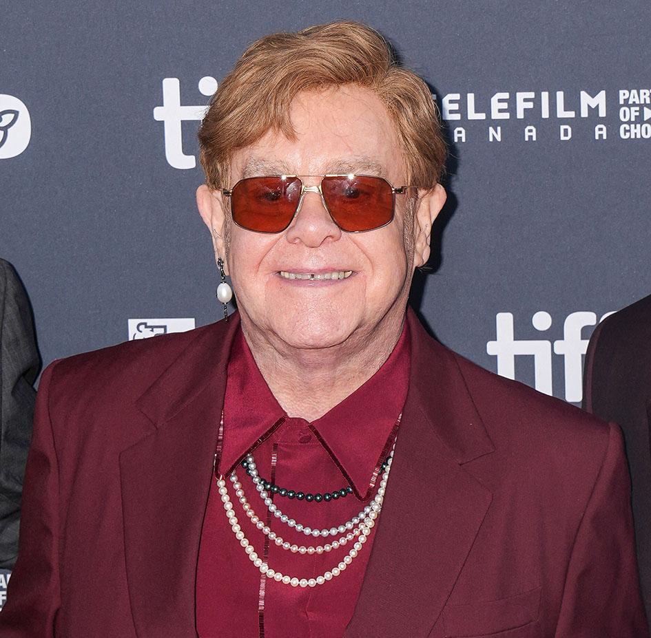 Στις 6 Σεπτεμβρίου ο Elton John παρευρέθηκε στην πρεμιέρα του 'Elton John: Never Too Late' κατά τη διάρκεια του Κινηματογραφικού Φεστιβάλ του Toronto.