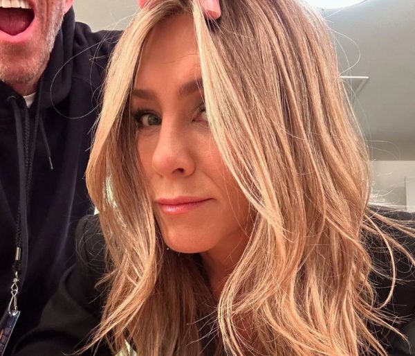 emmy 2024 jennifer aniston