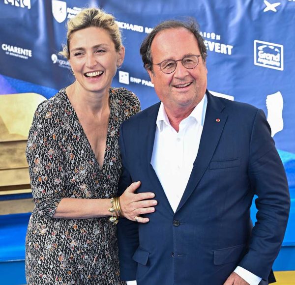 H Julie Gayet και ο πρώην Πρόεδρος της Γαλλίας Francois Hollande σε εκδήλωση στις 25 Αυγούστου 2023 στην Angouleme, της Γαλλίας.