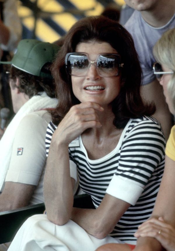 H Jackie Onassis στο 5ο εήσιο RFK Pro-Celebrity Tennis τουρνουά