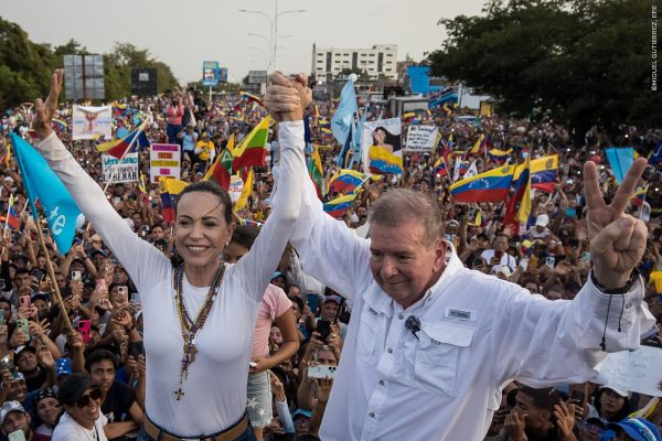 Στους María Corina Machado και Edmundo González Urrutia από τη Βενεζουέλα απονεμήθηκε το Βραβείο Ζαχάρωφ για το 2024 ©Miguel Gutierrez/EFE